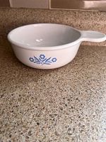 Side view showing Cornflower motif and handle