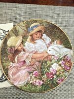 Front of Easter Morning Visitor plate showing artwork