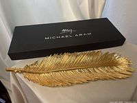 Bread plate on top of branded box, full view