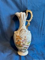 Full view of porcelain ewer vase