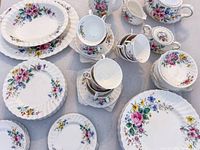 Overview of plates, cups, saucers, platters