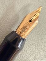 Close-up of Parker 14k gold nib