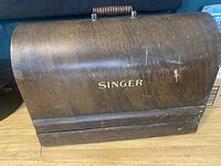 Bentwood Singer carrying case closed