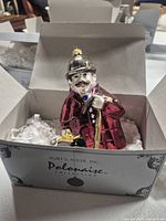 Ornament in original Polonaise box, front view