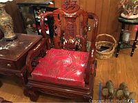 Front view of complete lounge chair