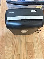WM894XA black shredder front and top view