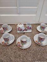 Full set laid out showing quantity and pattern