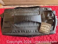 Black Air Relax carrying bag closed