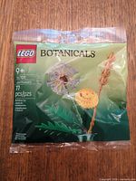 Front of sealed LEGO 30701 Field Flowers polybag