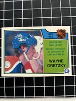 Front of Wayne Gretzky #215 card