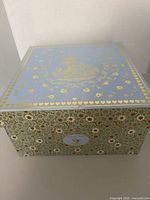 Decorative Wedgwood Butterfly Bloom gift box top view