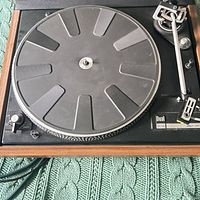 Top view of Dual 504 turntable showing platter, tonearm, controls