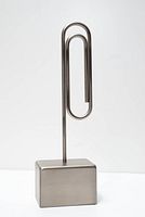 Full view oversized metal paperclip memo holder on square base