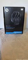 Front of Sennheiser RS 135 retail box