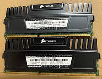 Front view of both Corsair Vengeance DDR3 modules showing labels and heat spreaders