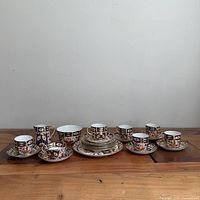 Full set laid out on table showing quantity and pattern