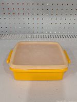 container front view with lid on