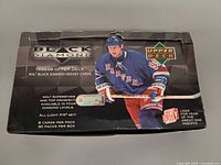 Top of Black Diamond box showing graphics and condition