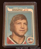 Front of Bobby Hull #185 O-Pee-Chee card in sleeve