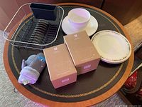 Group shot showing all items in lot