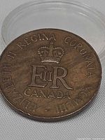 Reverse: crown, E II R, CANADA, encircling legend