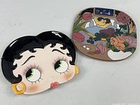 Front view of both ceramic plates