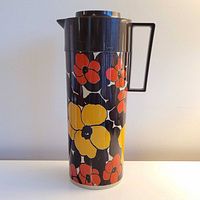 Front view showing floral graphics and handle