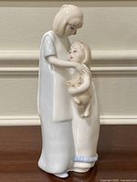 Full view of figurine front side