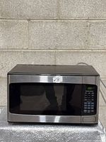 Front view of Hamilton Beach stainless steel microwave