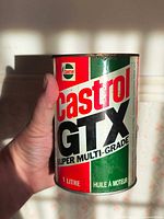 Front view of Castrol GTX can showing branding and capacity