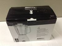 Front view of the Everstar blender box showing the glass jar blender with handle and 4-speed settings.