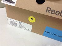 Photo of the Reebok shoebox showing size 8 and model Flexweave details.
