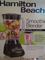 Box showing Hamilton Beach Smoothie Blender branding and key features including 10 speed, 575 Watt motor, 68 oz dishwasher safe pitcher, and 3 year warranty.