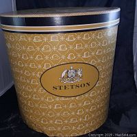 Paper Stetson hat box showing exterior design, logo and hat pattern