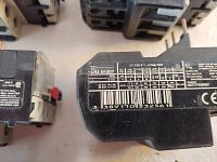 Close-up of side label showing model LR2 D1307 with technical specifications and electrical ratings.