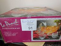 Box showing brand Le Punch and set details
