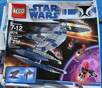 Front view of original LEGO Star Wars Hyena Droid Bomber set 8016 box showing artwork and piece count.