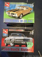 Front box art showing the 1969 Olds W-30 442 and 1966 Buick Riviera AMT model car kits.