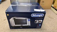 Outer DeLonghi Livenza Collection box showing model image and branding