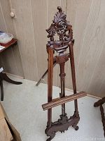 Front view showing full easel structure