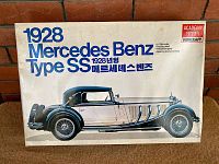 Box front showing illustration and labeling of 1928 Mercedes Benz Type SS model kit in 1/16 scale by Academy Minicraft.