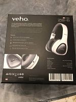 Back of the Veho ZB-6 headphone box showing features and specifications.