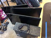 Photo shows three monitors, two Acer H236HL and one Gateway KK2303, with a wired keyboard on the Acer desktop tower.