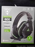 Box front showing Turtle Beach Stealth 600 Gen 2 wireless headset designed for Xbox with glasses friendly and 15 hour battery life icons.