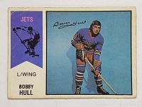 Front of 1973-74 OPC Bobby Hull WHA hockey card showing player image and team.