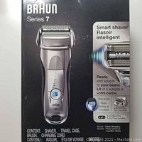 Front packaging showing Braun Series 7 shaver image, model 7893S, highlighting smart shaver features and wet & dry use.