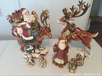 Front view of entire six-piece holiday set