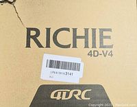 Close-up of the Richie 4D-V4 product packaging showing brand and model name.
