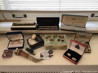 Overview of all items on table under window