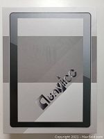 Photo of the tablet packaging box showing Qunyico brand and image of the tablet on front.